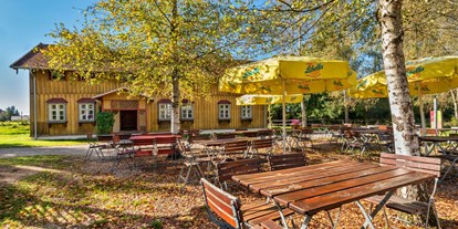 Hotel Immobilien - Pachten - Außenansicht mit Biergarten - Torfwirtschaft - Gastronomie/Vesperstüble/Bistro