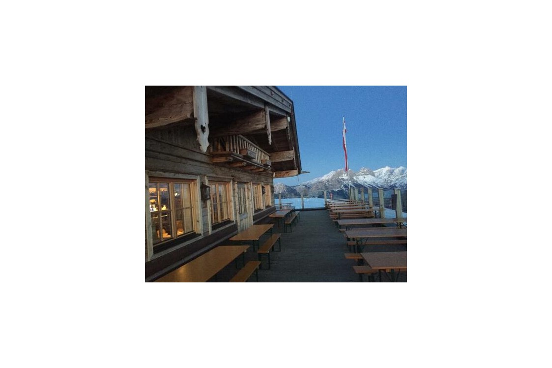 Hotel kaufen pachten: TOP Bergrestaurant mit Apartments direkt an der Skipiste im Salzburger Land  zu verkaufen! - Kaufangebot  TOP-modernes Bergrestaurant mit Apartments - direkt an der Piste